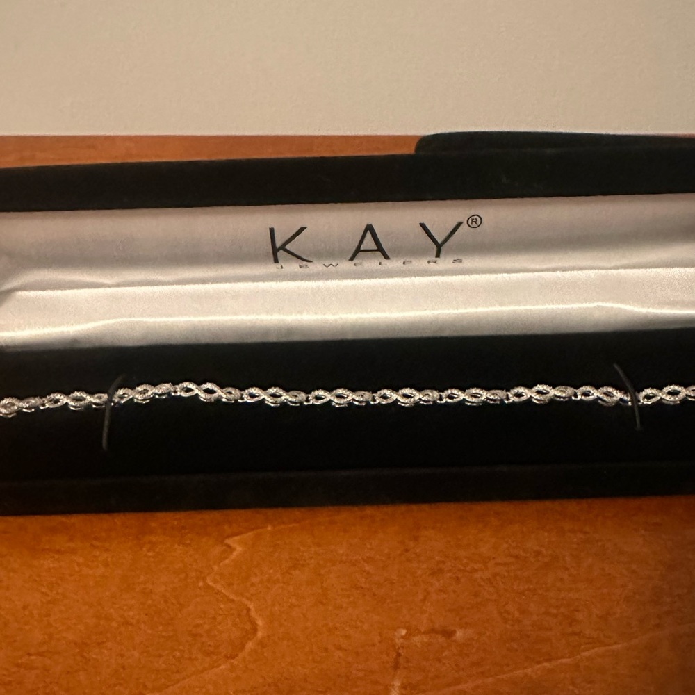 Kay Jewelers Infinity Sterling Silver Bracelet